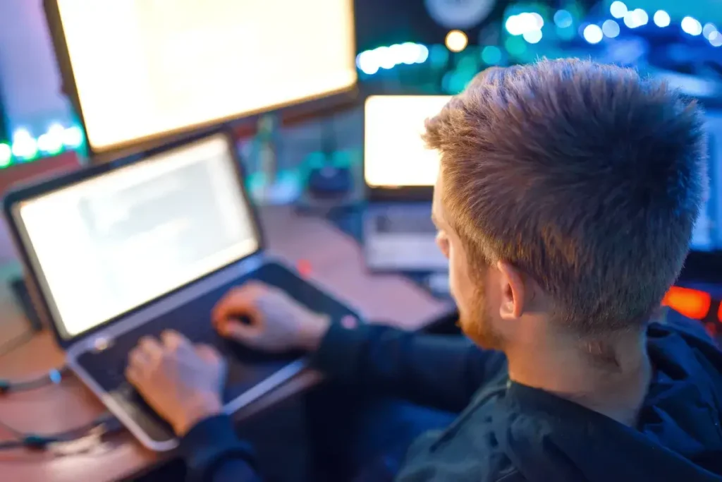 programmer-using-laptop