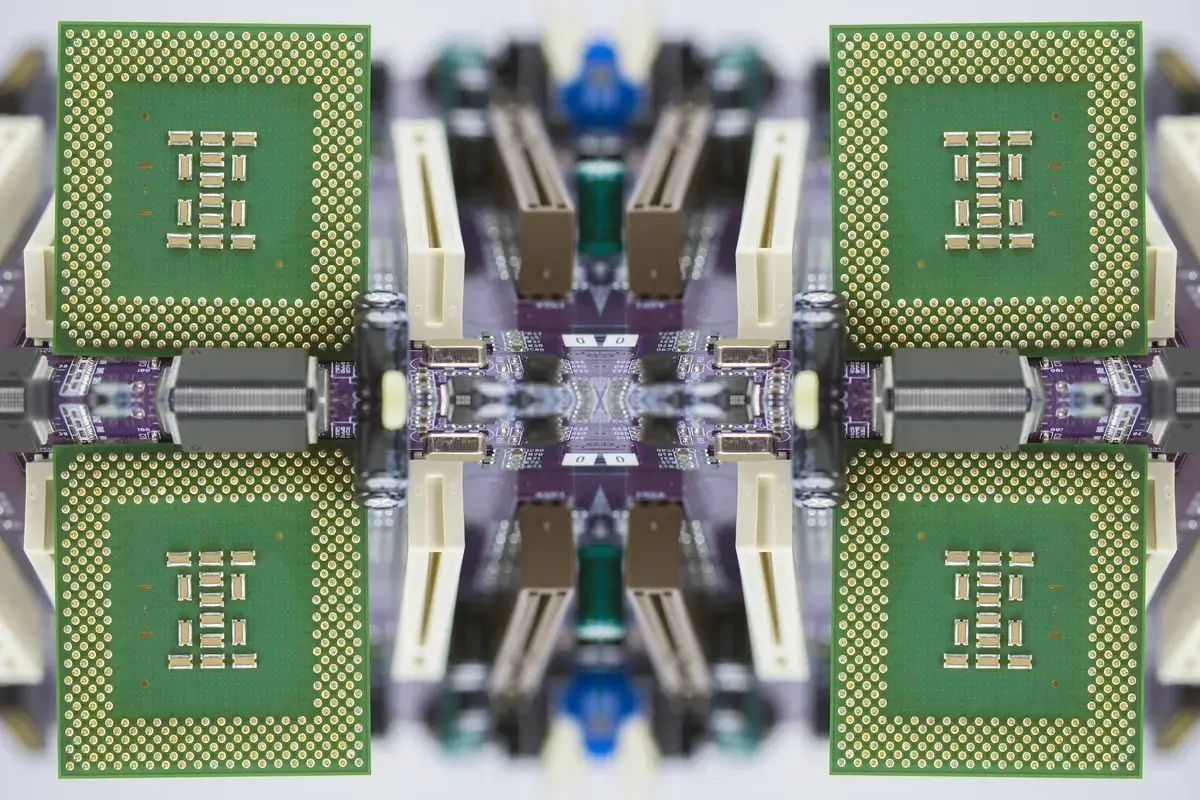 macro-view-of-cpu-pins-and-circuit