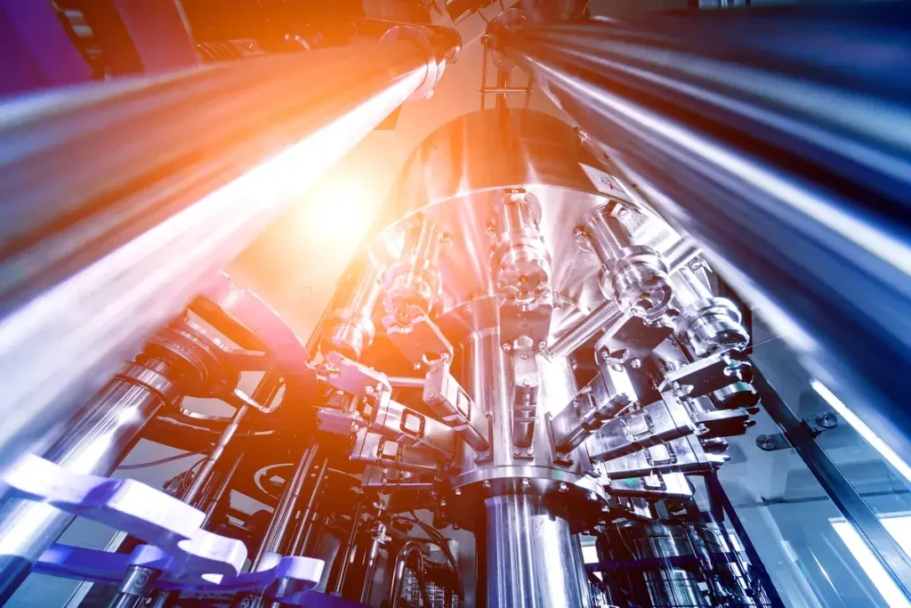 automatic-filling-machine-pours-water-into