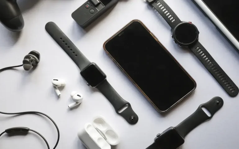 background-table-phone-modern