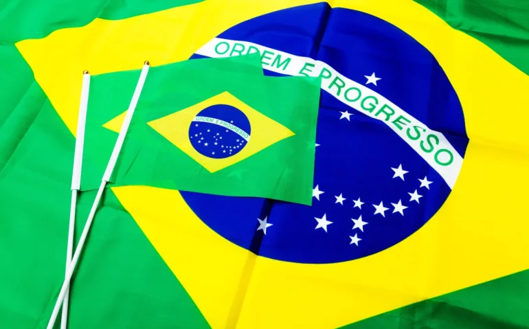brazilian-national-flags-displayed