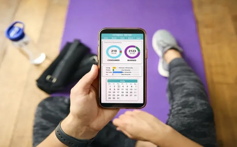 close-up-of-woman-with-smart-watch