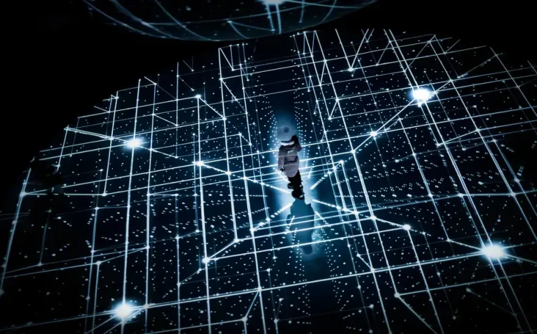 girl-standing-on-virtual