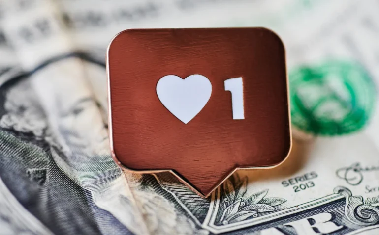 metallic-like-counter-on-us-dollar