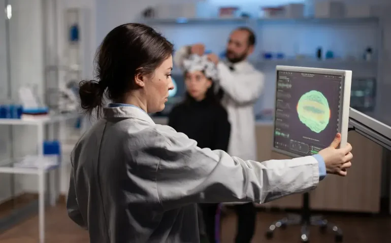 neurologist-woman-doctor-looking