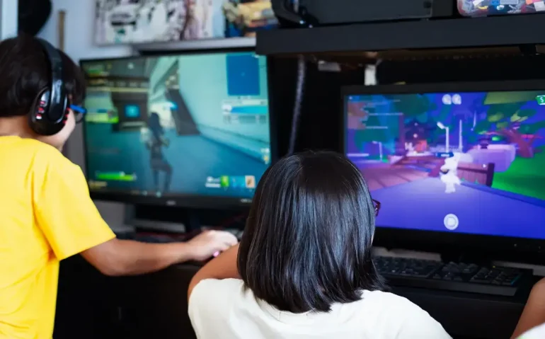 playing-video-games-at-home playing-video-games-at-home