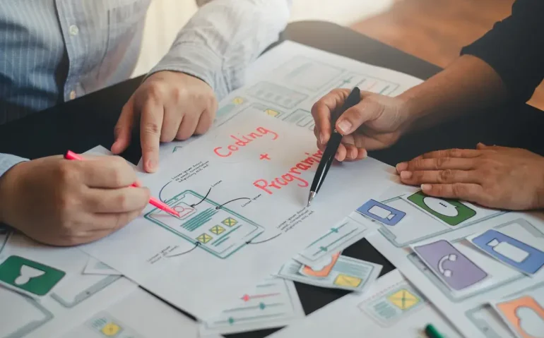 teamwork-graphic-designers-creative