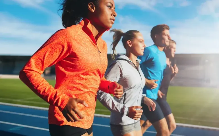 woman-running-with-her-team